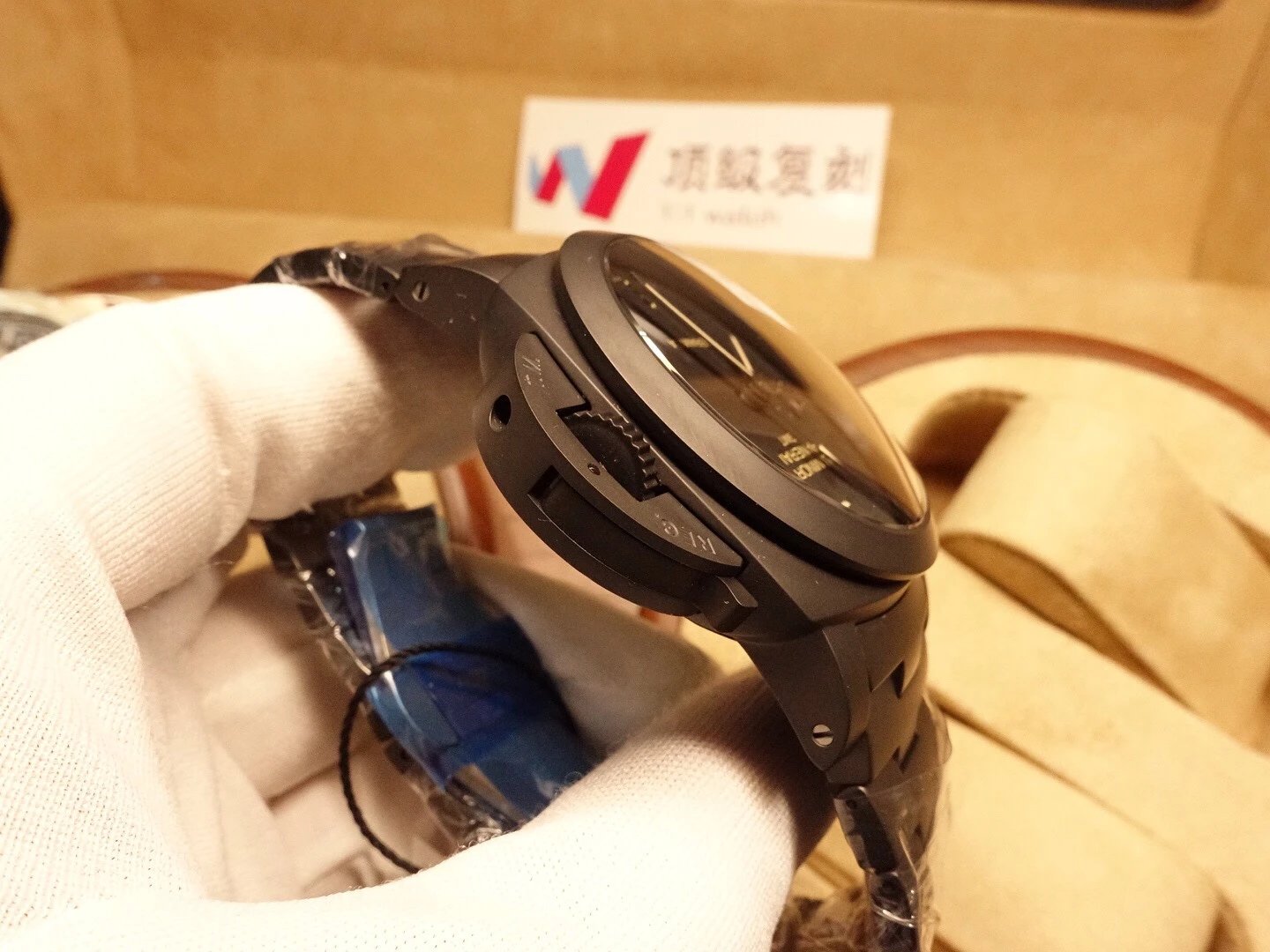 正版VS现货PAM438“黑武士”全新升级V3全黑机芯，全陶瓷壳，P.9001自动机械机芯，蓝宝石镜面男表